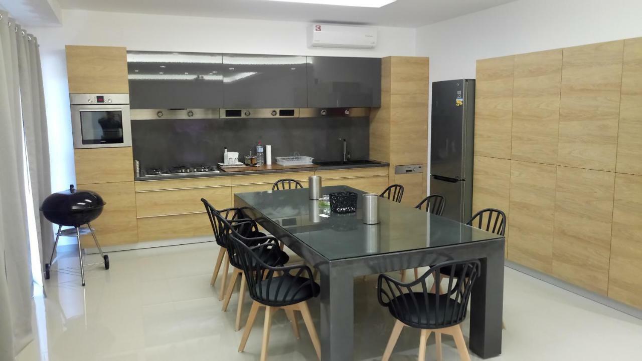 Appartement Airport Family Lux