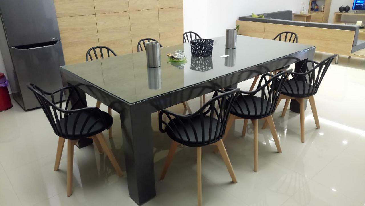 Appartement Airport Family Lux